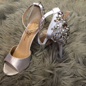 Rhinestone Heels ✨